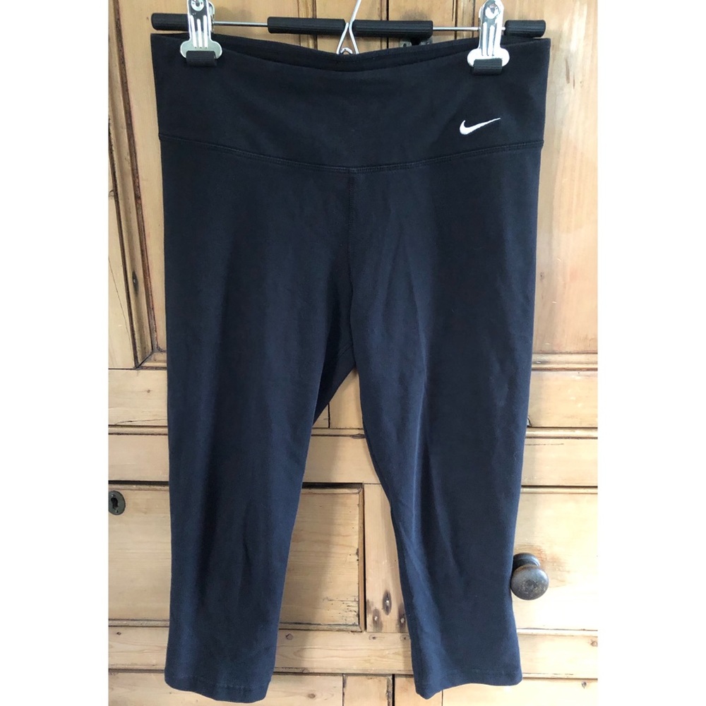 Nike Black Cropped Leggings Size M